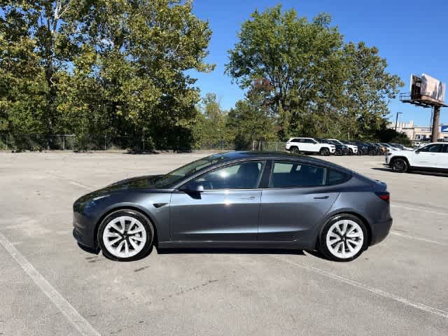 Used 2022 Tesla Model 3 Long Range AWD/4WD image 5