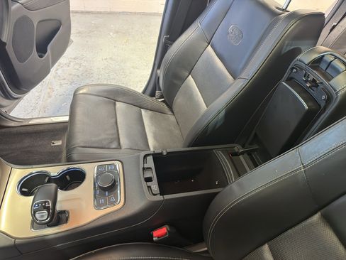 Used 2014 Jeep Grand Cherokee Overland AWD/4WD image 21