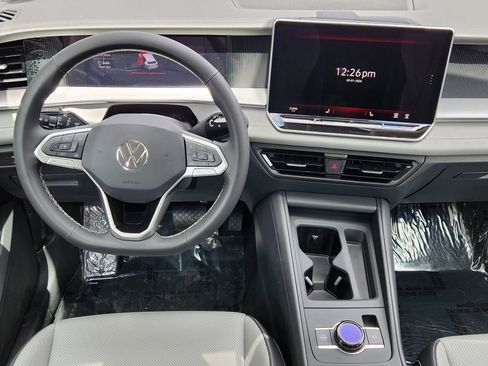 New 2026 Volkswagen Tiguan SE AWD/4WD image 3