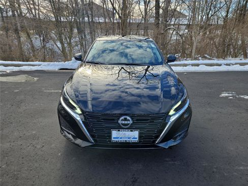 New 2025 Nissan Altima 2.5 SL FWD image 7