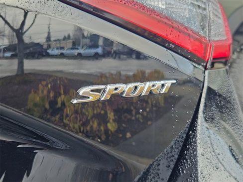 Used 2025 Honda Civic Sport image 31