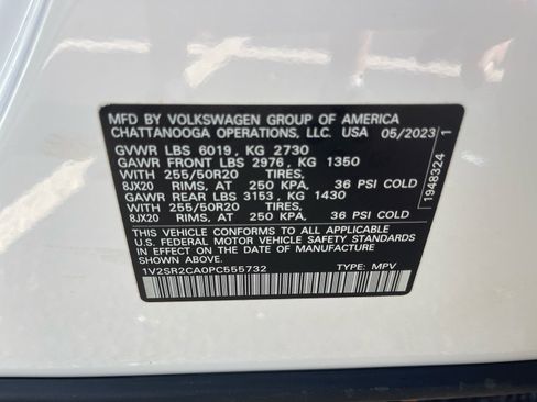 Used 2023 Volkswagen Atlas SEL R-Line AWD/4WD image 11