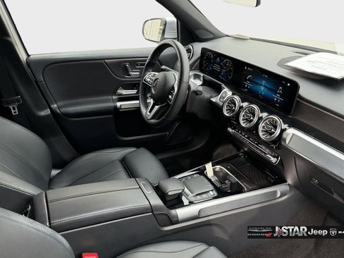 Used 2022 Mercedes-Benz GLB 250 4MATIC w/ Premium Package Lite image 15