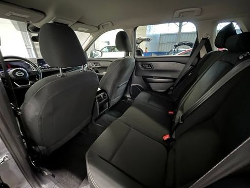 Used 2024 Nissan Rogue S AWD/4WD image 15