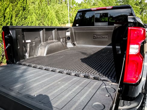 Used 2025 Chevrolet Silverado 1500 RST w/ Convenience Package II AWD/4WD image 32