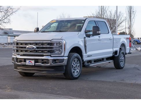 Used 2025 Ford F350 Lariat image 7