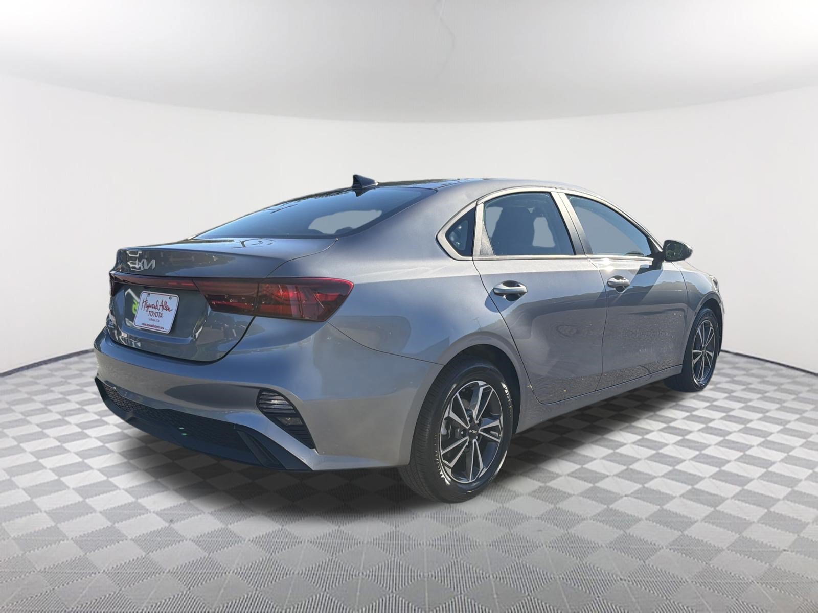Used 2024 Kia Forte LXS FWD image 16