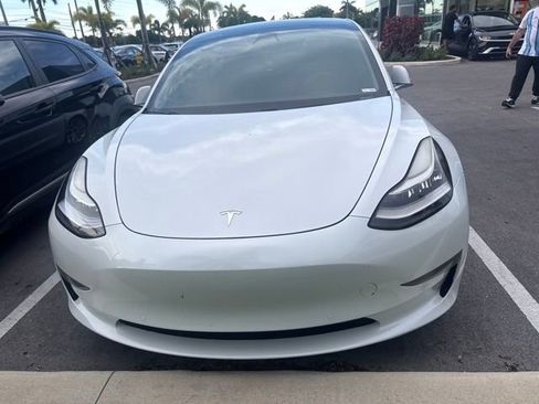 Used 2020 Tesla Model 3 RWD image 2