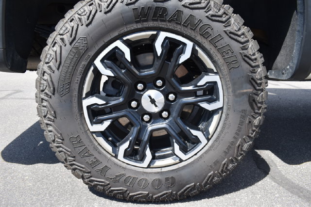 Used 2026 Chevrolet Silverado 1500 ZR2 AWD/4WD image 9