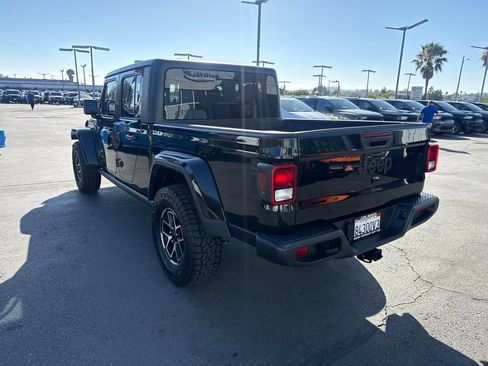 Used 2023 Jeep Gladiator Sport AWD/4WD image 5