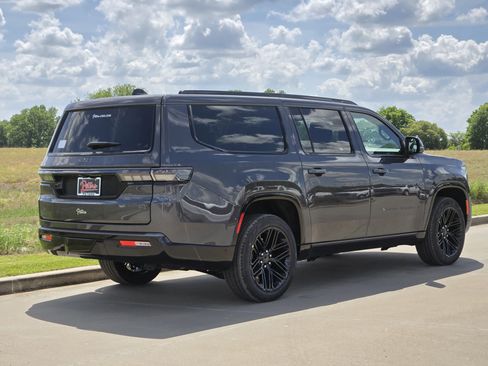New 2026 Jeep Grand Wagoneer L Limited AWD/4WD image 3