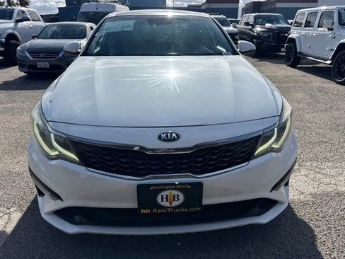 Used 2019 Kia Optima LX w/ LX Premium Package FWD image 2