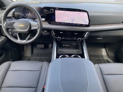 New 2025 Chevrolet Suburban Premier image 15