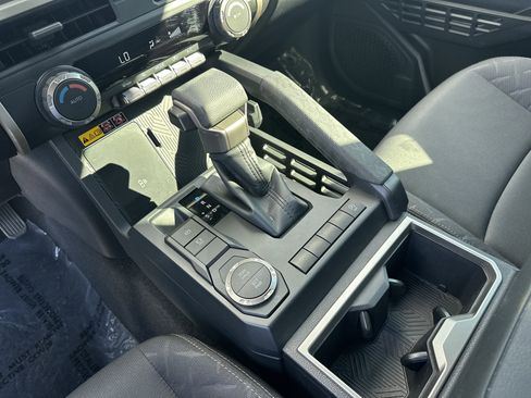 Used 2024 Toyota Tacoma SR5 w/ SR5 Upgrade Package image 39