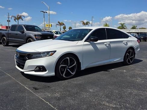 Used 2022 Honda Accord Sport image 3