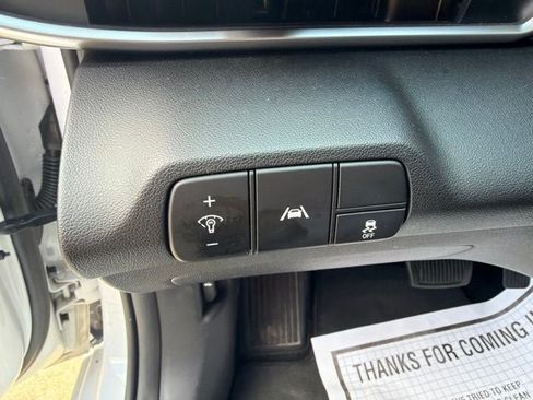 Used 2021 Hyundai Elantra SEL w/ Convenience Package FWD image 17