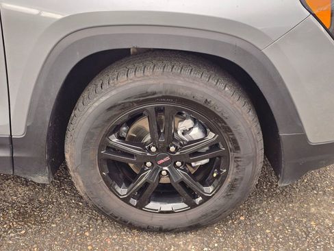 Used 2024 GMC Terrain AT4 w/ Tech Package image 9