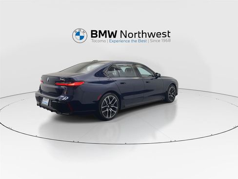 New 2026 BMW 740i xDrive w/ Executive Package image 3