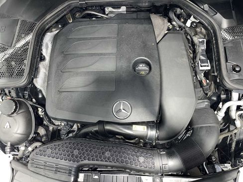Used 2019 Mercedes-Benz C 300 4MATIC Sedan image 9