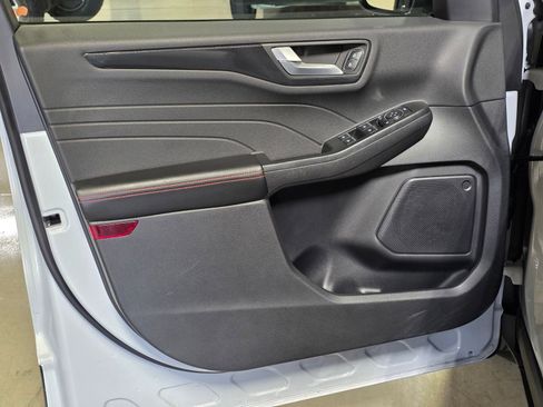 Used 2025 Ford Escape ST-Line w/ Equipment Group 301A FWD image 20