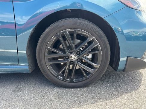 Used 2025 Toyota Camry SE FWD image 11