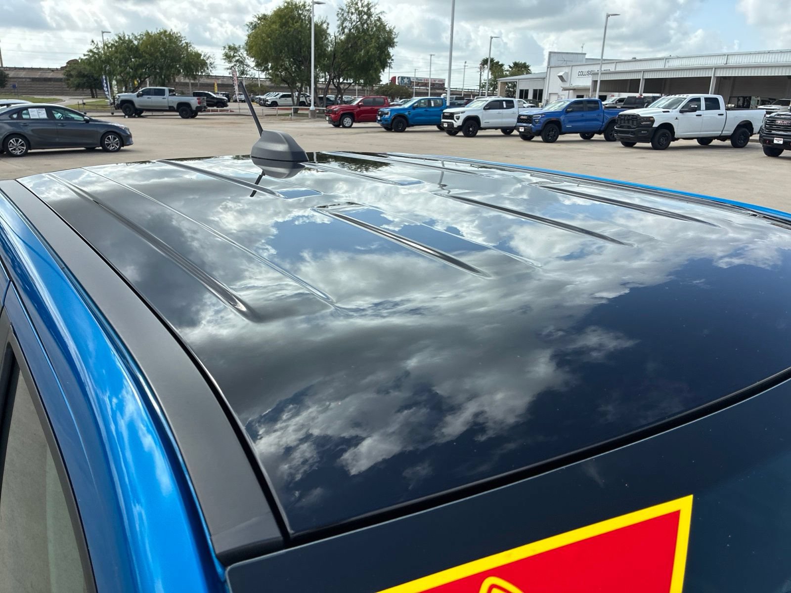 Used 2025 Ford Maverick Lobo AWD/4WD image 9