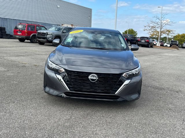 Used 2025 Nissan Sentra SV FWD image 10