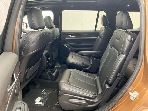 New 2026 Jeep Grand Cherokee L Limited AWD/4WD image 24