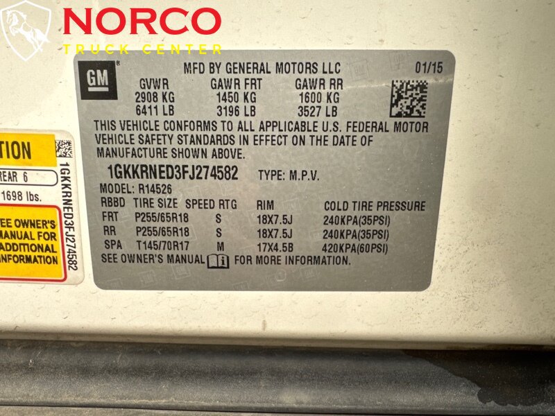 Used 2015 GMC Acadia SLE FWD image 26