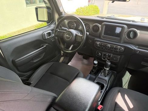 Used 2022 Jeep Gladiator Sport AWD/4WD image 20