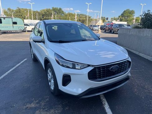 Certified 2023 Ford Escape Active w/ Tech Pack #2 AWD/4WD image 1