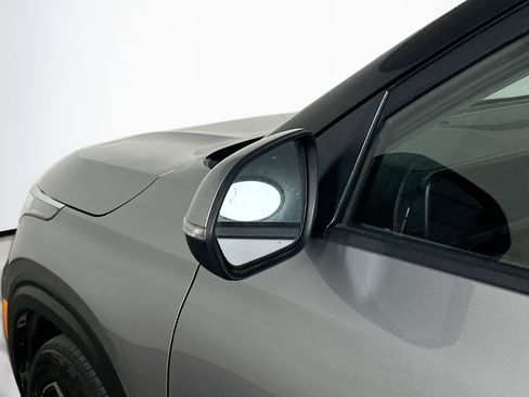 Used 2025 Kia Seltos S image 16