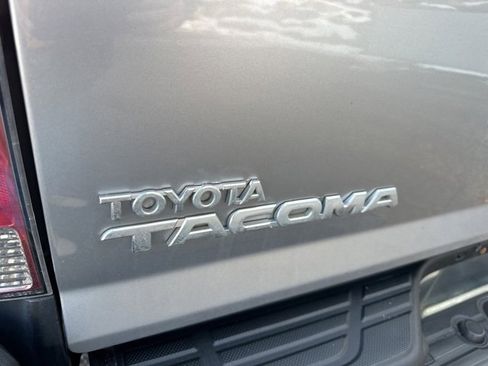 Used 2015 Toyota Tacoma 4x4 Double Cab w/ TRD Off-Road Package image 25