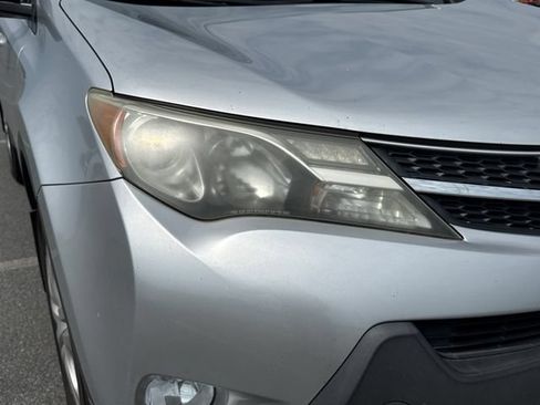 Used 2015 Toyota RAV4 LE AWD/4WD image 12