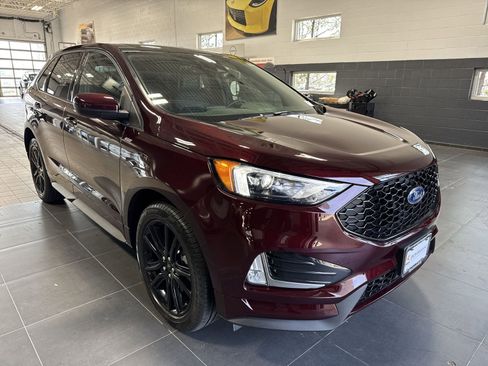 Used 2024 Ford Edge ST-Line w/ Class II Trailer Tow Package AWD/4WD image 10