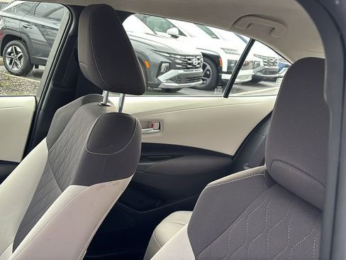 Used 2021 Toyota Corolla LE image 25