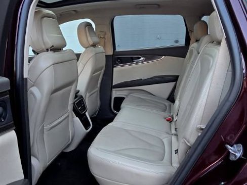 Used 2020 Lincoln Nautilus Reserve AWD/4WD image 11