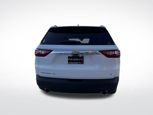 Used 2021 Chevrolet Traverse LT w/ LT Premium Package image 4