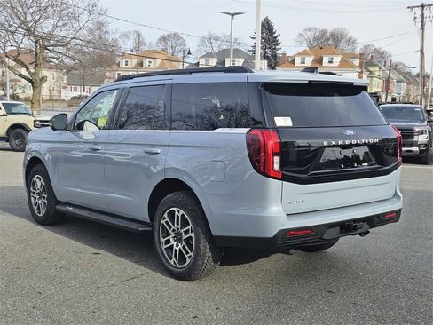 New 2026 Ford Expedition Active image 3