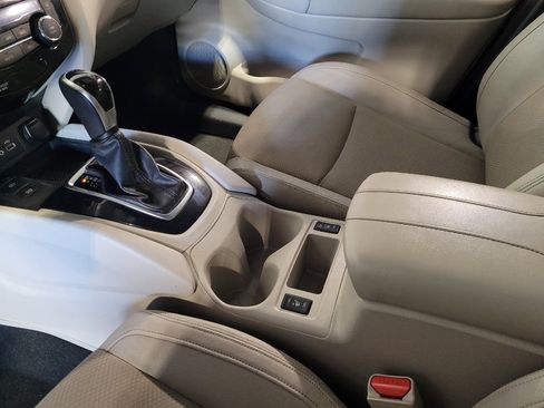 Used 2021 Nissan Rogue Sport SV w/ Technology Package FWD image 26