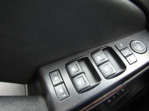 Used 2016 Chevrolet Tahoe LT image 38