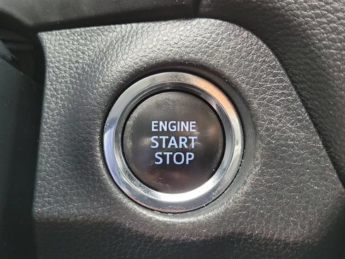 Used 2022 Toyota RAV4 XLE Premium FWD image 34