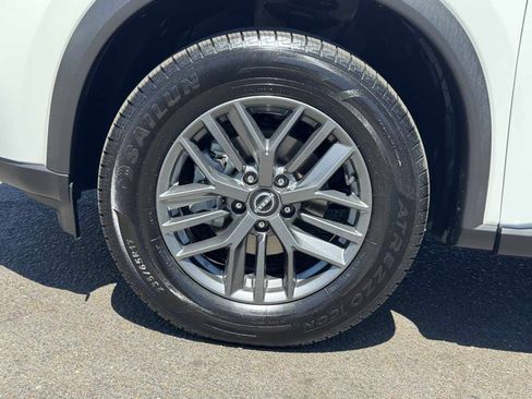 Used 2022 Nissan Rogue S FWD image 6