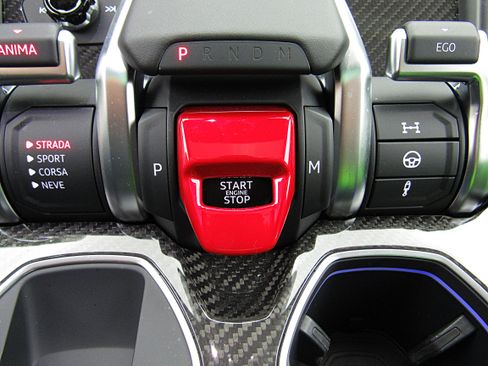 Used 2022 Lamborghini Urus AWD/4WD image 46