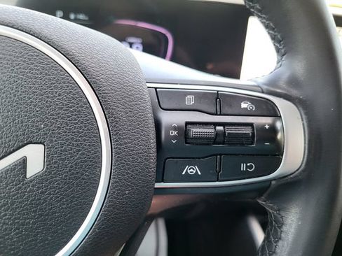 Certified 2023 Kia Sportage EX FWD image 18