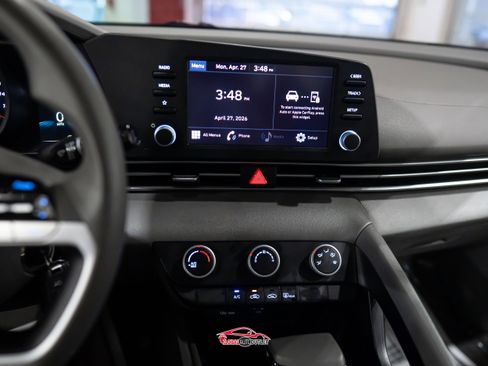 Used 2021 Hyundai Elantra SE FWD image 28