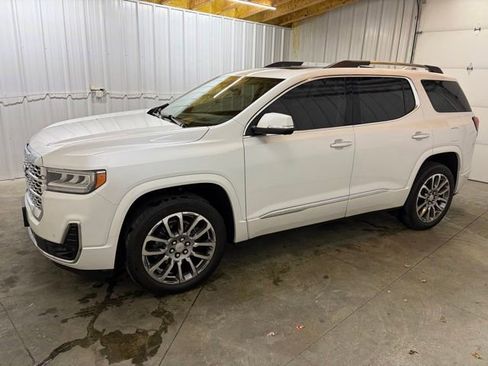 Used 2023 GMC Acadia Denali w/ Denali Ultimate Package AWD/4WD image 4