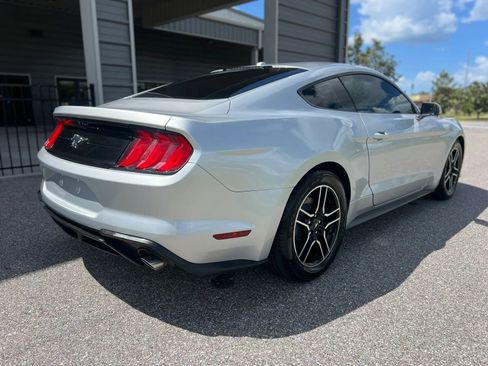 Used 2019 Ford Mustang Coupe RWD image 6