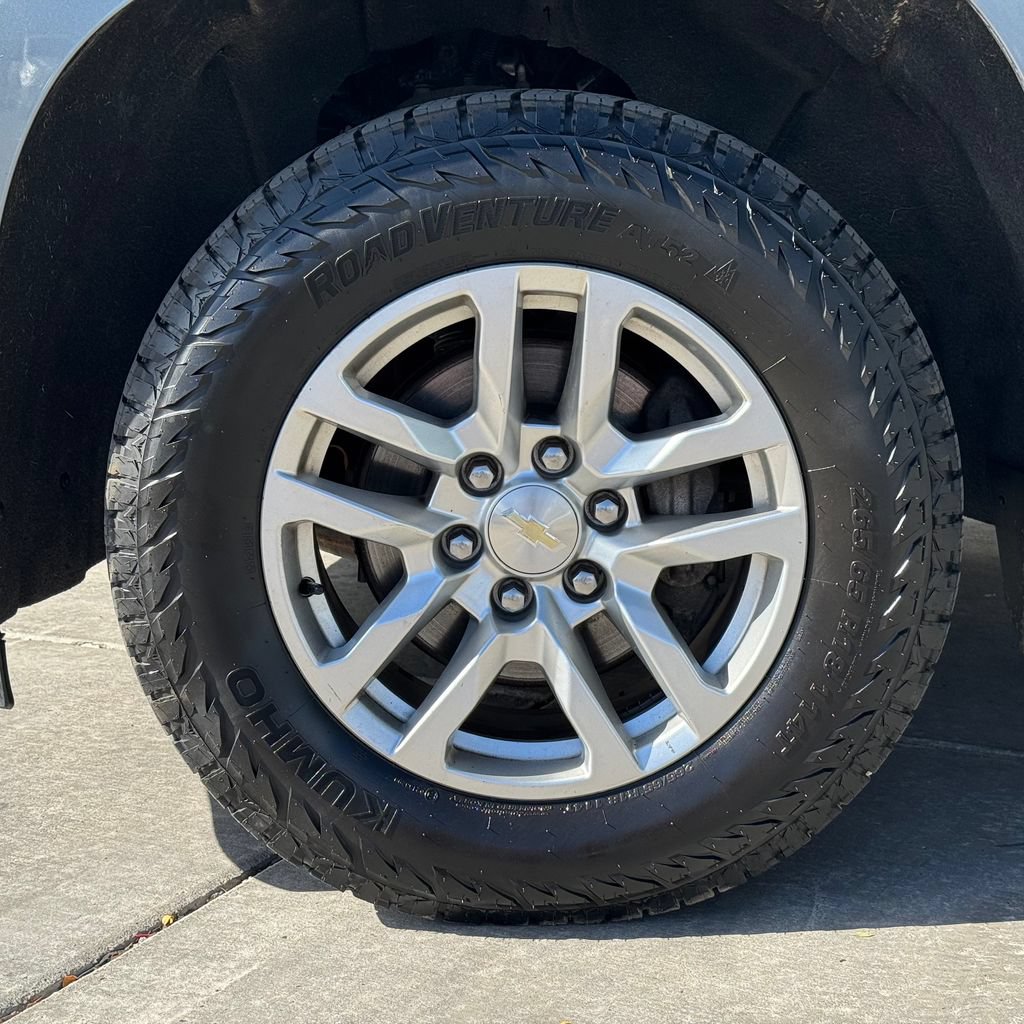 Used 2020 Chevrolet Silverado 1500 LT w/ All-Star Edition AWD/4WD image 9