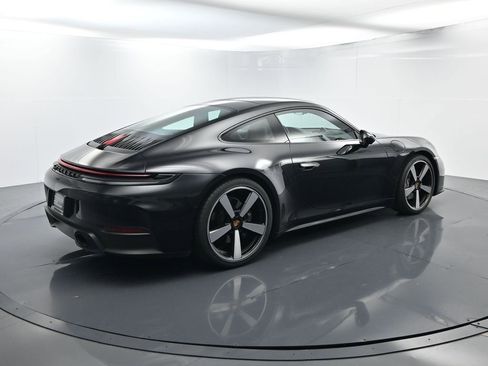 Certified 2025 Porsche 911 Carrera w/ Premium Package image 15